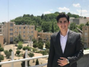 متین سفیری