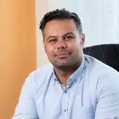 علی آقازیارتی