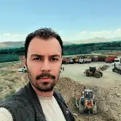 هادی محمودی