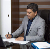 رضا احسانی