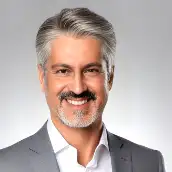 آزاد بهمنش