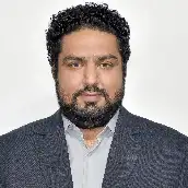 محمد امین قادری درمیان