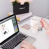 آذر عروجی