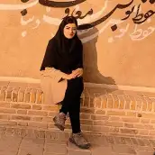 نادیا فاروغی