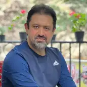 اشکان حق بین